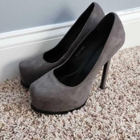 Gray Women's Shoes - Picture 2 of 4